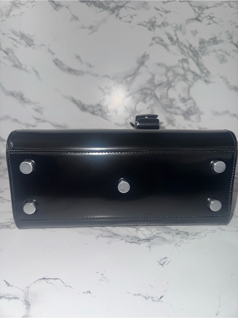 Never used Saint Laurent Nano Sac de Jour Patent Leather Top Handle bag in Black - Picture 3 of 10